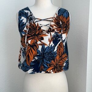 Cotton/rayon v-neck string tie floral cropped Tanktop in women’s small